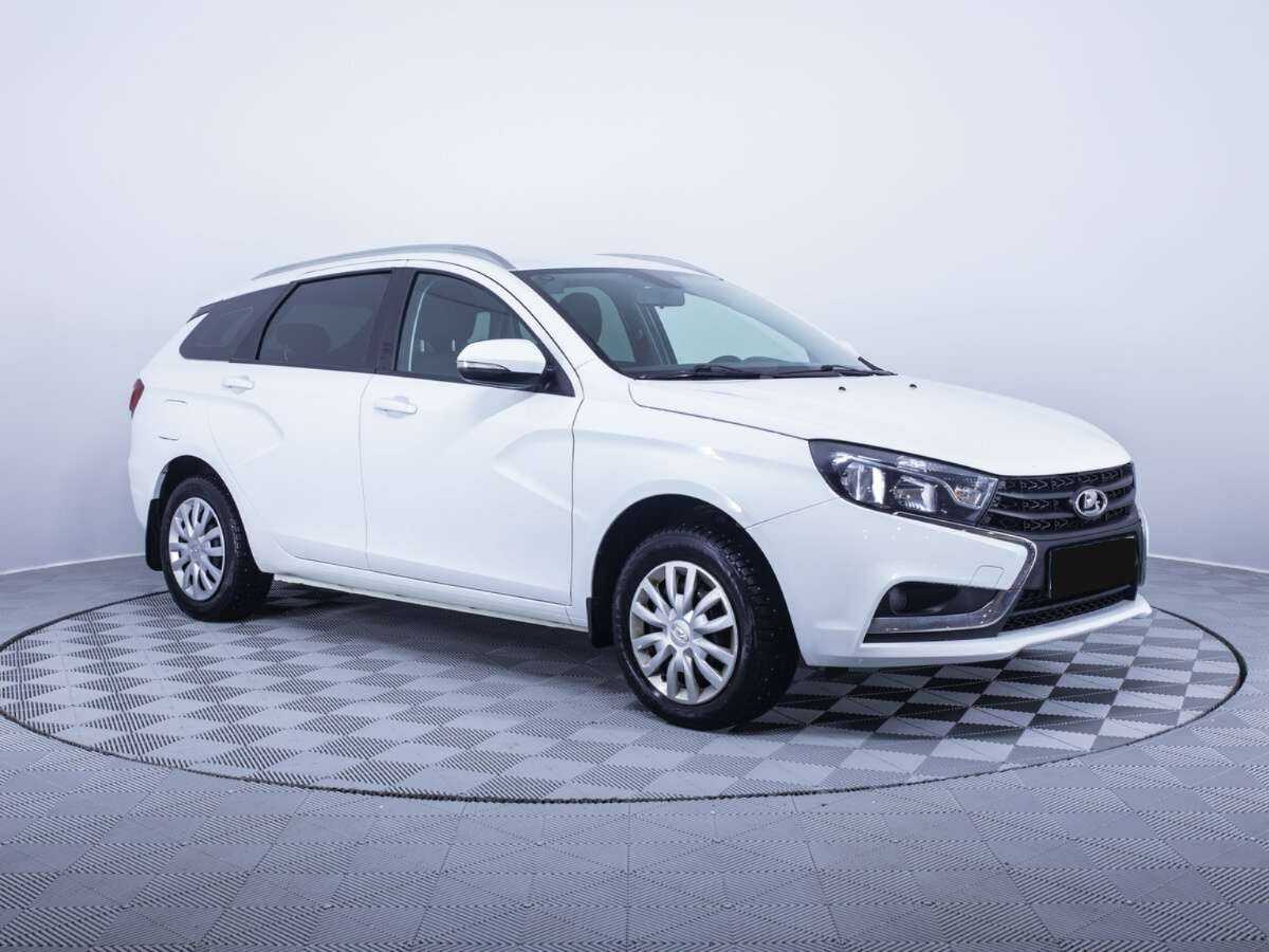Lada (ВАЗ) Vesta SW, 2018 - фото №3